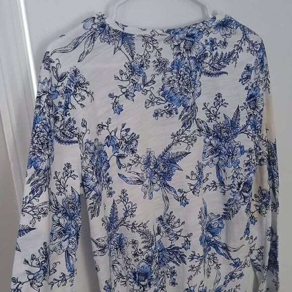 Women's Blue Sol Long Sleeve Floral Top. - Picture 5 of 6